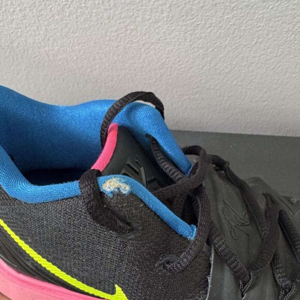 Nike Kyrie‎ 5 Just Do It Black Volt Hyper Pink (AO2918-003) Men's Size 7 W 8.5 - Picture 9 of 13